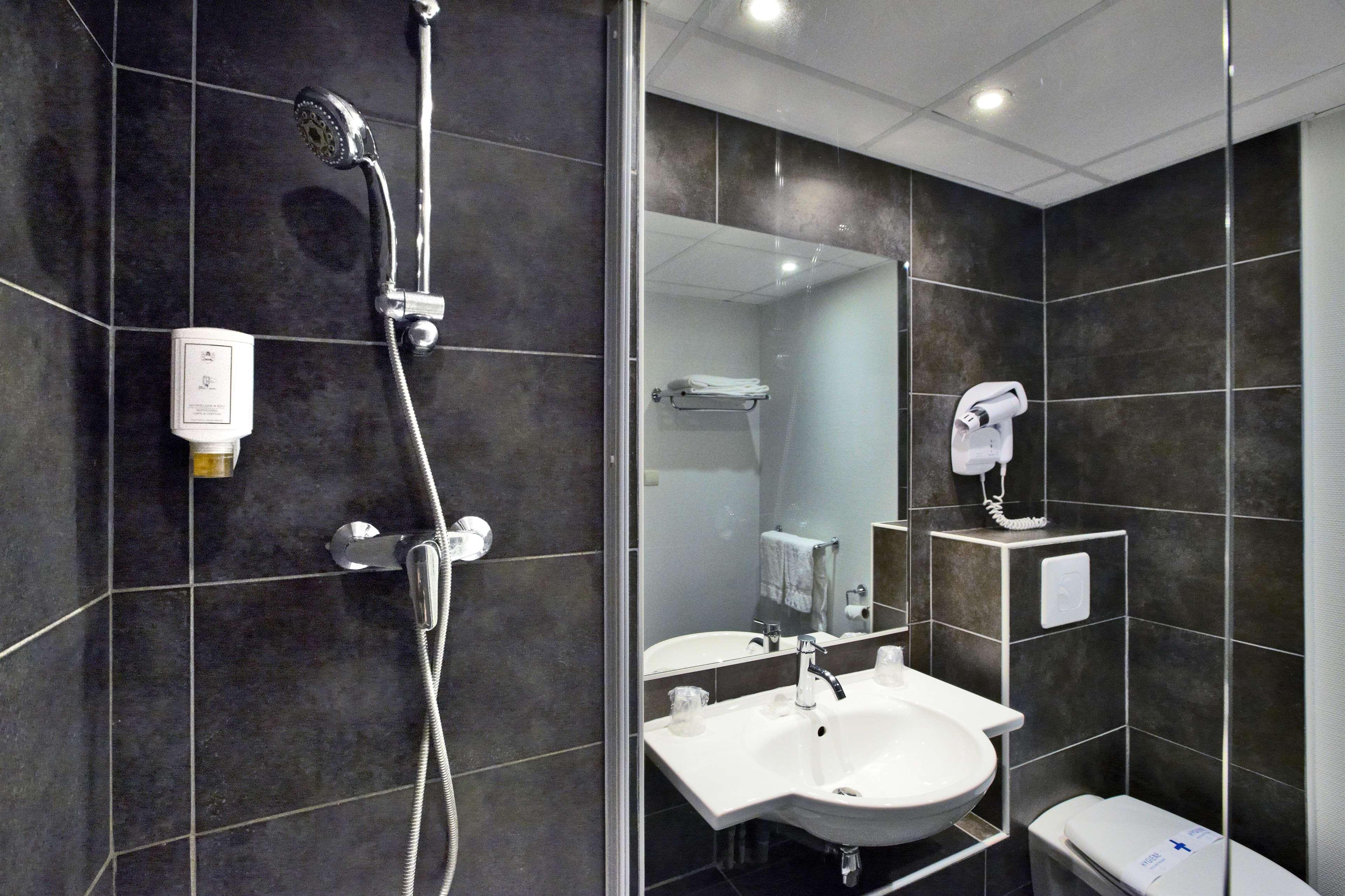 Hotel Kyriad La Rochelle Centre Ville Eksteriør bilde